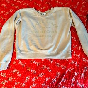Sweatshirt